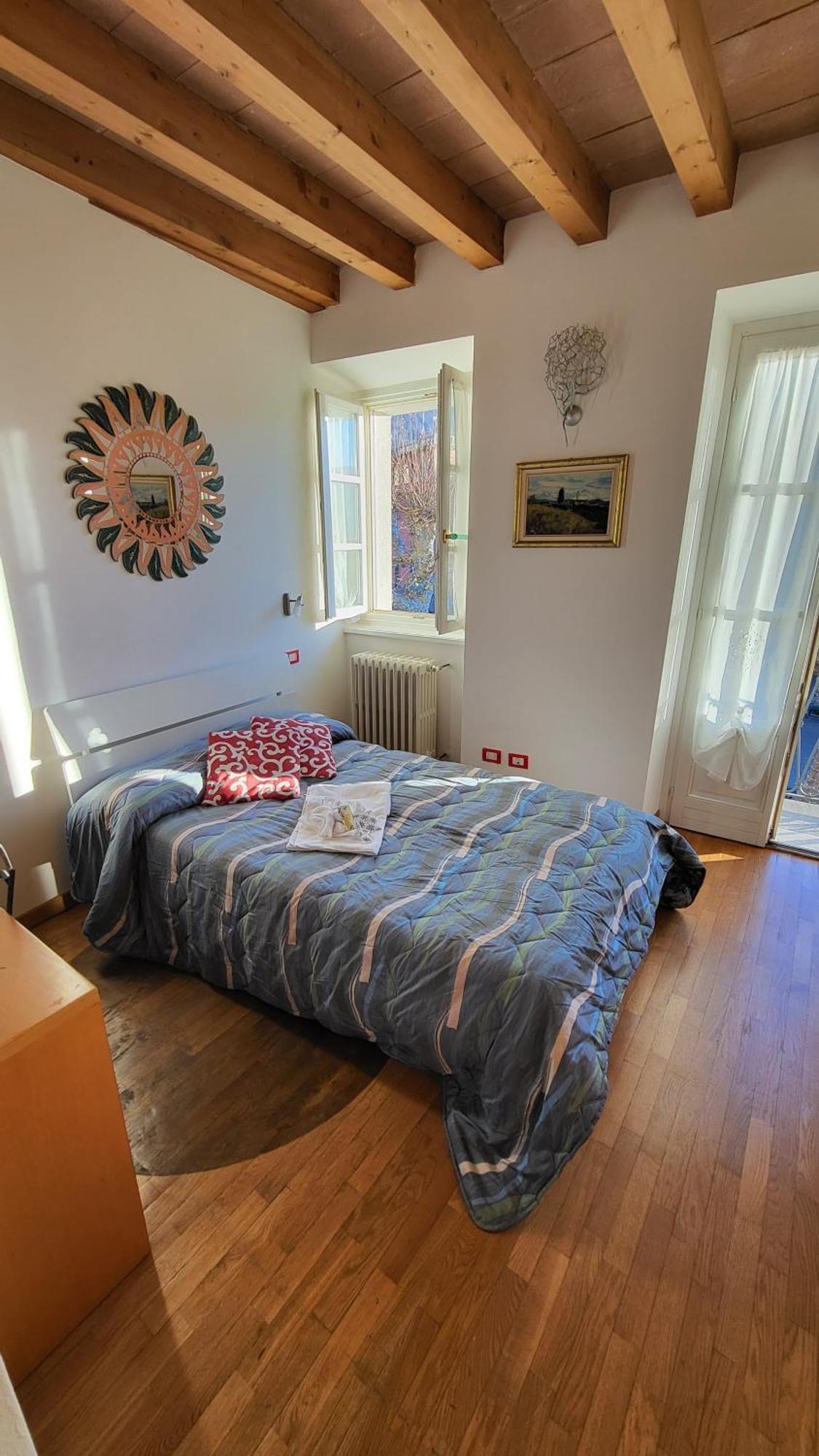 Balconi San Giorgio Bed and Breakfast Varenna Eksteriør billede